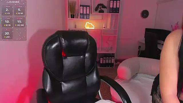 Try the hottest girls free webcams as they get au naturel and get naked fulfilling your nuttiest whims.