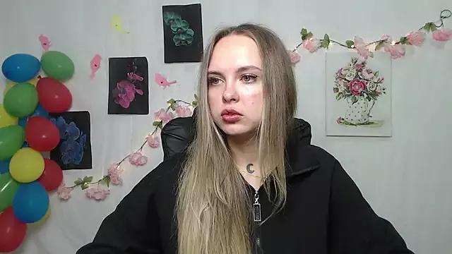 KhaleesiMoon from StripChat is Freechat