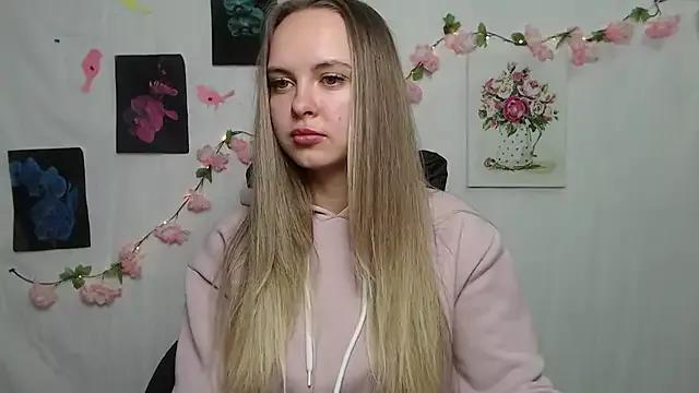 KhaleesiMoon from StripChat is Freechat