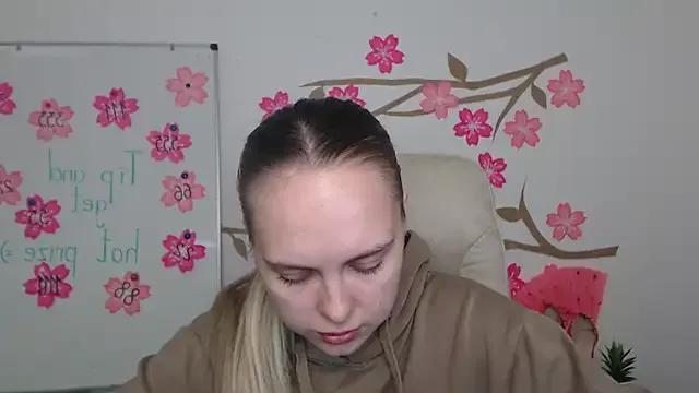 Try the hottest girls free webcams as they get au naturel and get naked fulfilling your nuttiest whims.