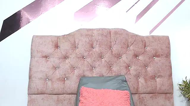 Kitten_Hot_ from StripChat