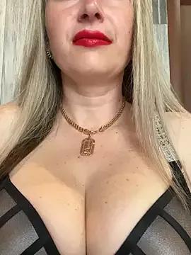 Kittenforyou from StripChat