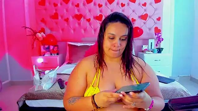 Try the hottest girls free webcams as they get au naturel and get naked fulfilling your nuttiest whims.