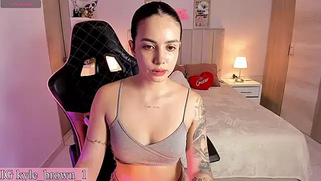Try the hottest girls free webcams as they get au naturel and get naked fulfilling your nuttiest whims.