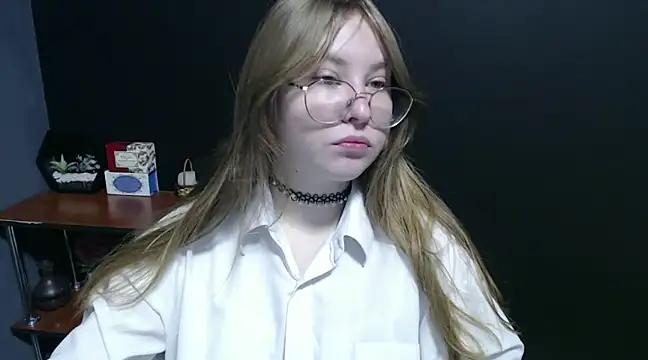 Try the hottest girls free webcams as they get au naturel and get naked fulfilling your nuttiest whims.