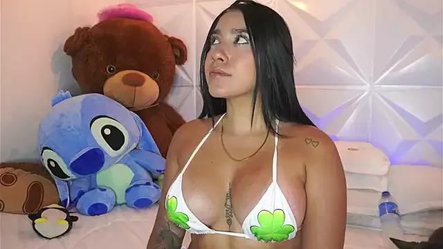 Try the hottest girls free webcams as they get au naturel and get naked fulfilling your nuttiest whims.