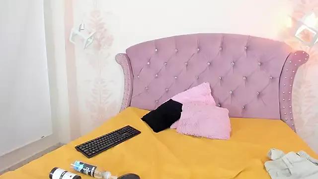 LeexiRosee from StripChat is Freechat