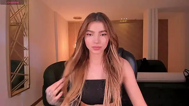 LexieWayne from StripChat is Freechat