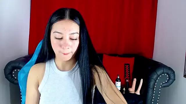 Lila_Pinky from StripChat