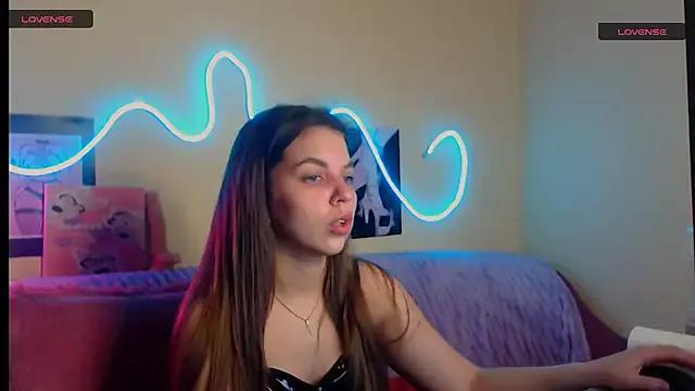 lilyBronks89 from StripChat