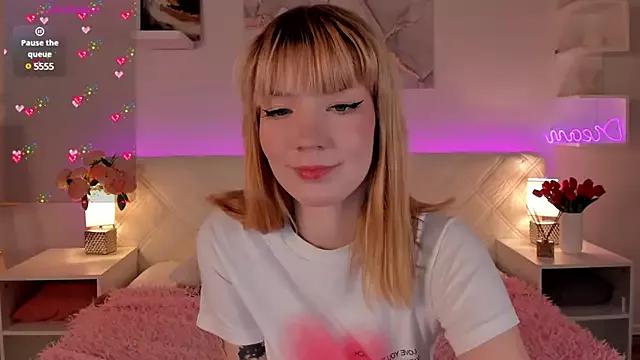 Linablueeyed from StripChat is Freechat