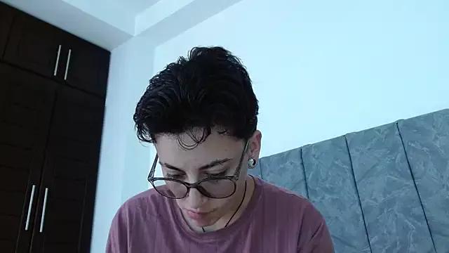 linda_33 from StripChat is Freechat