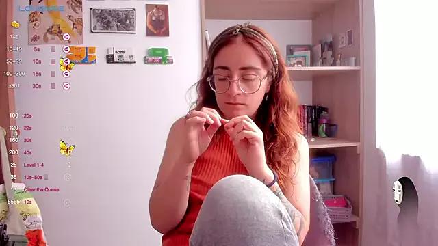 linda_giggle from StripChat is Freechat