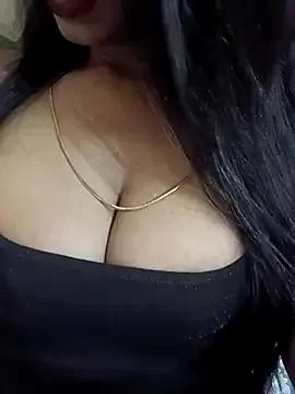 Loveliee from StripChat is Freechat