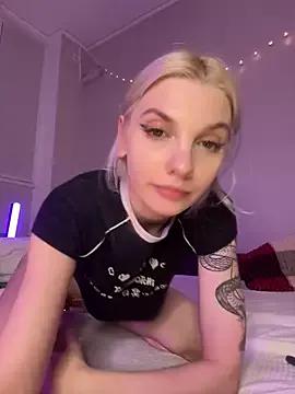 Try the hottest girls free webcams as they get au naturel and get naked fulfilling your nuttiest whims.