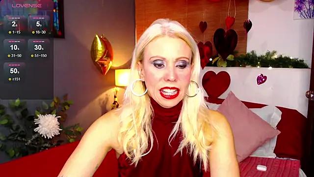 Try the hottest girls free webcams as they get au naturel and get naked fulfilling your nuttiest whims.