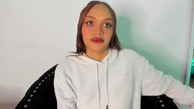 LuluGlow from StripChat is Freechat