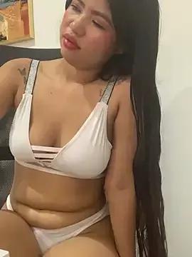 Luna_20x from StripChat is Freechat