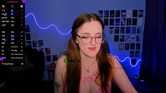 luna_berryy from StripChat is Freechat