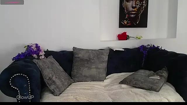 luna_diangelo from StripChat is Freechat