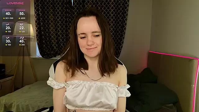 Luna_Loveee from StripChat is Freechat