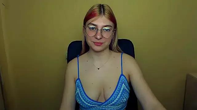 Try the hottest girls free webcams as they get au naturel and get naked fulfilling your nuttiest whims.