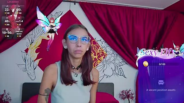 Lunamistyc from StripChat is Freechat