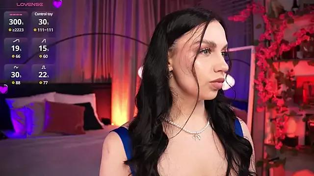 LunaNight from StripChat is Freechat