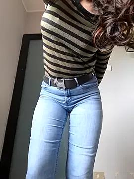 luxxe25 from StripChat