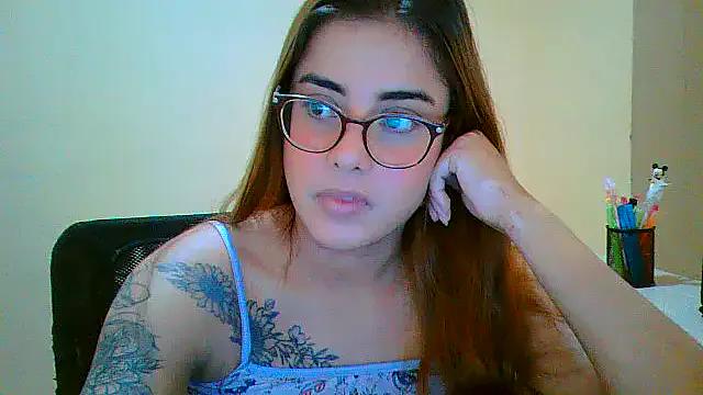 maliamiller from StripChat is Freechat