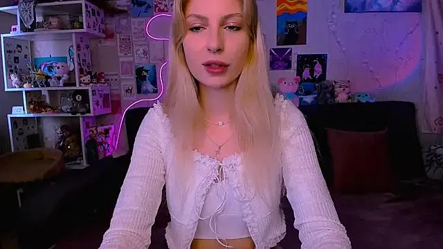 Try the hottest girls free webcams as they get au naturel and get naked fulfilling your nuttiest whims.