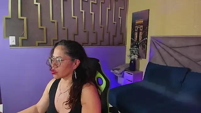 maria_paulac from StripChat is Freechat