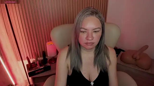 Try the hottest girls free webcams as they get au naturel and get naked fulfilling your nuttiest whims.