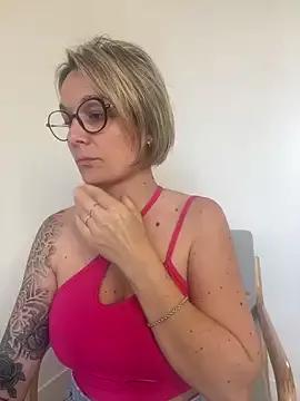 marinella07 from StripChat is Freechat