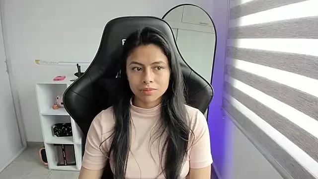 martinnaa__ from StripChat is Freechat