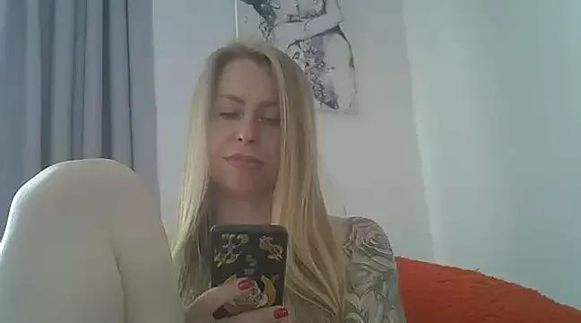 Try the hottest girls free webcams as they get au naturel and get naked fulfilling your nuttiest whims.
