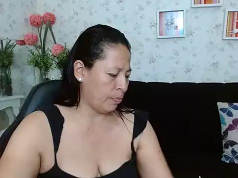 Try the hottest girls free webcams as they get au naturel and get naked fulfilling your nuttiest whims.