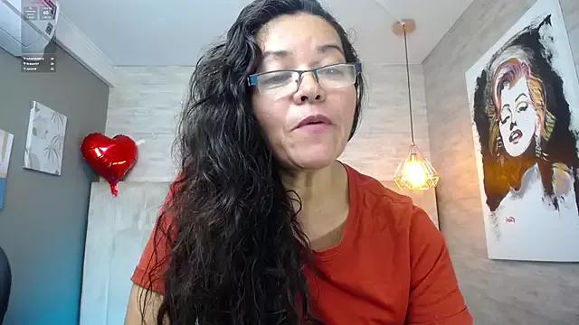 MaturePure from StripChat is Freechat