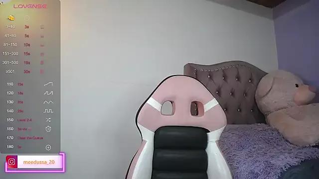 meedussa_20_ from StripChat