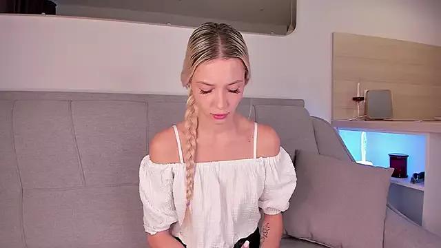 Melisa_Sun_ from StripChat is Freechat