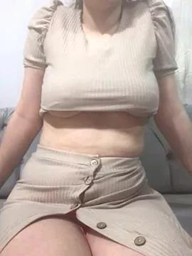 Try the hottest girls free webcams as they get au naturel and get naked fulfilling your nuttiest whims.