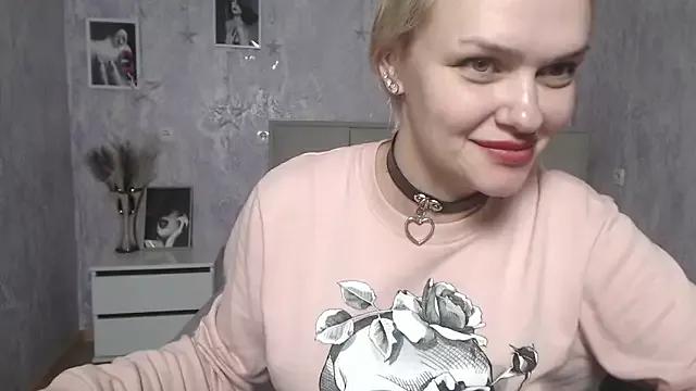 Try the hottest girls free webcams as they get au naturel and get naked fulfilling your nuttiest whims.
