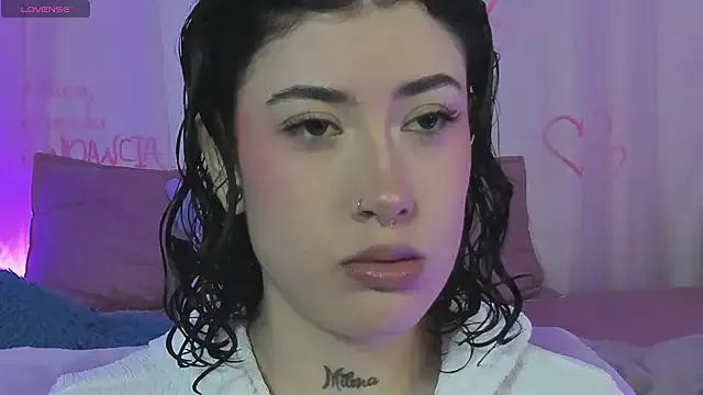 melody_suarez from StripChat is Freechat