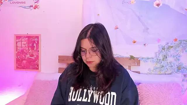 Mey_moon from StripChat is Freechat