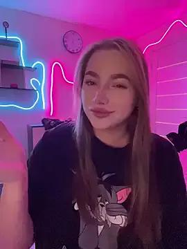 Milana_mil from StripChat is Freechat