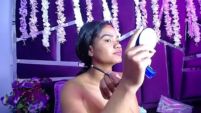 Mirabella_19 from StripChat is Freechat