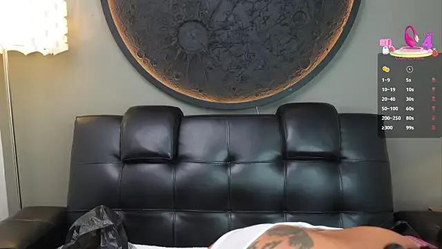 miss_vaiolette from StripChat is Freechat
