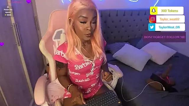 Miss_westt_ from StripChat is Freechat