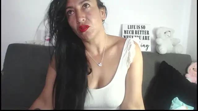 Try the hottest girls free webcams as they get au naturel and get naked fulfilling your nuttiest whims.