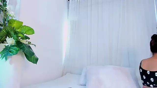 MissyAdamss from StripChat is Freechat